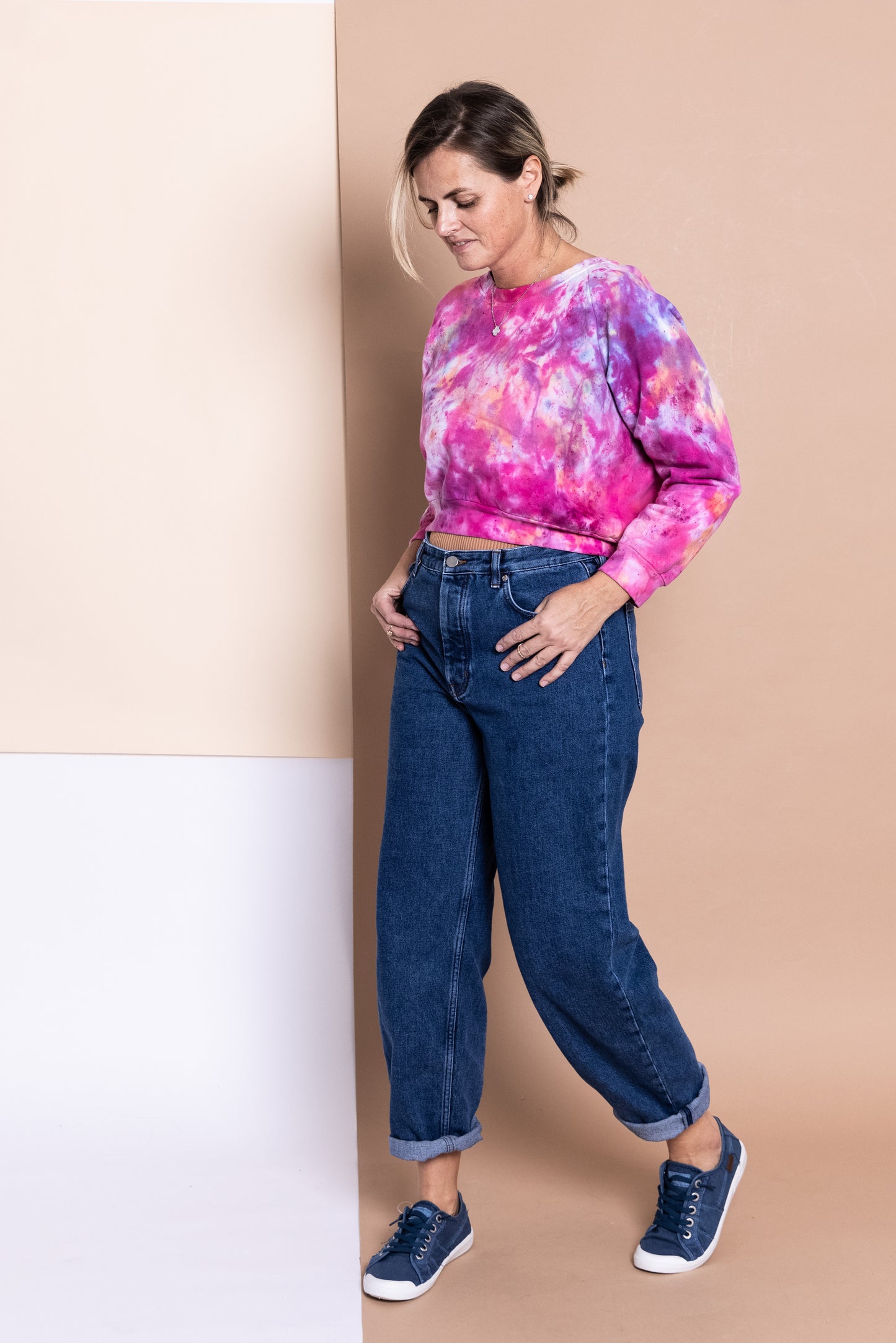 Organic Cotton Cropped Sweatshirt in Berry Explosive